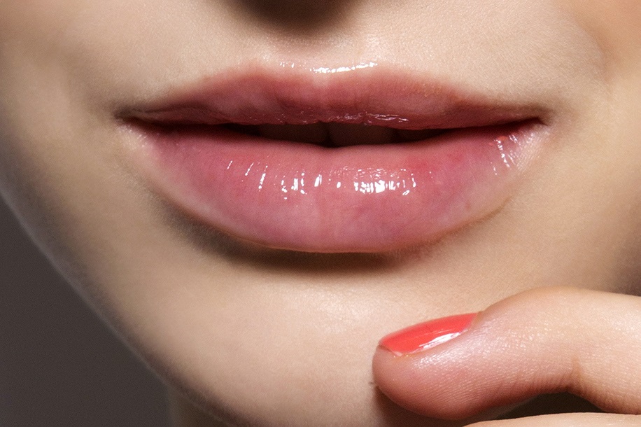 Natural Remedies to Get Beautiful Pink Lips