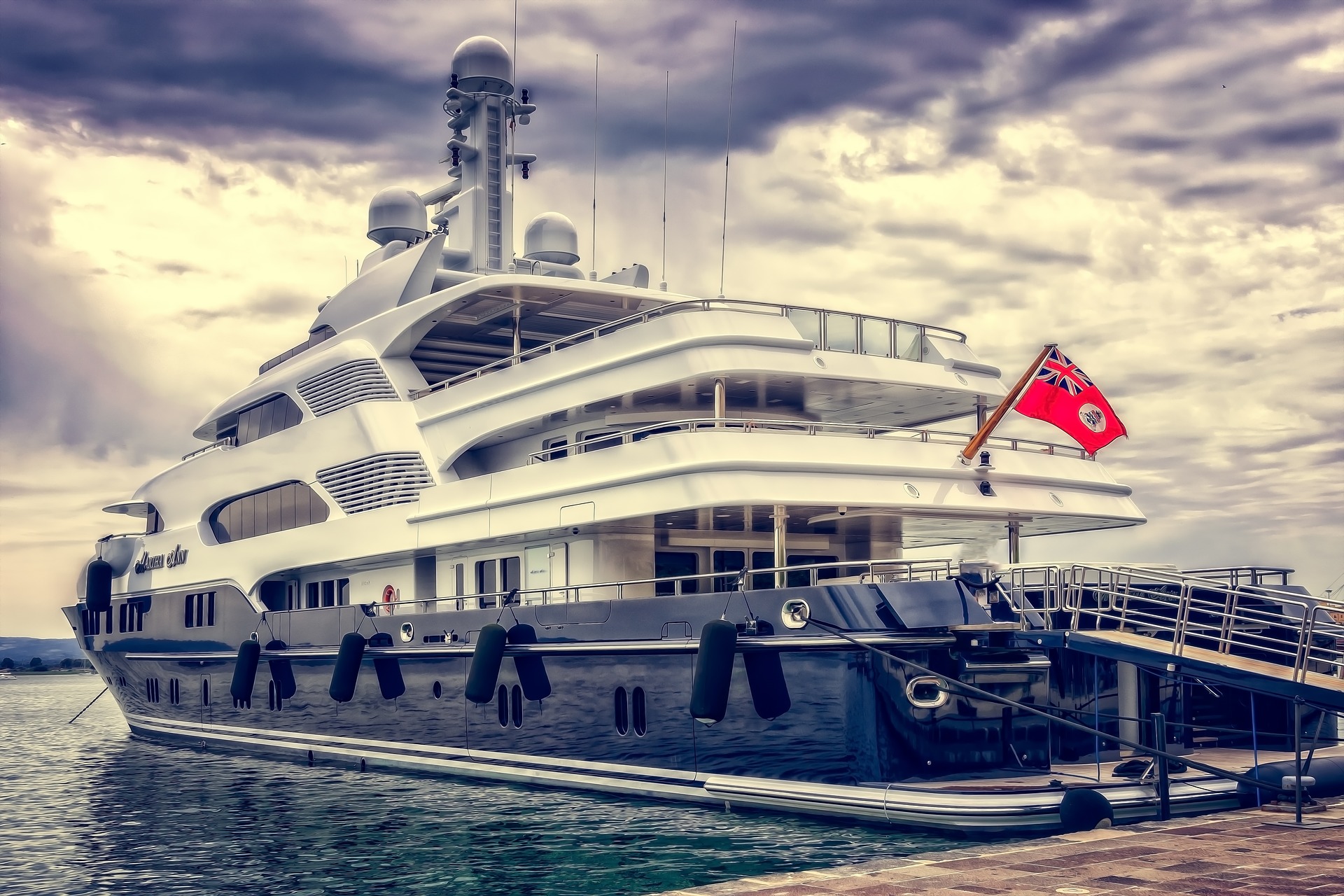 Advantages of Owning a Yachts Chartering Vs. Owning
