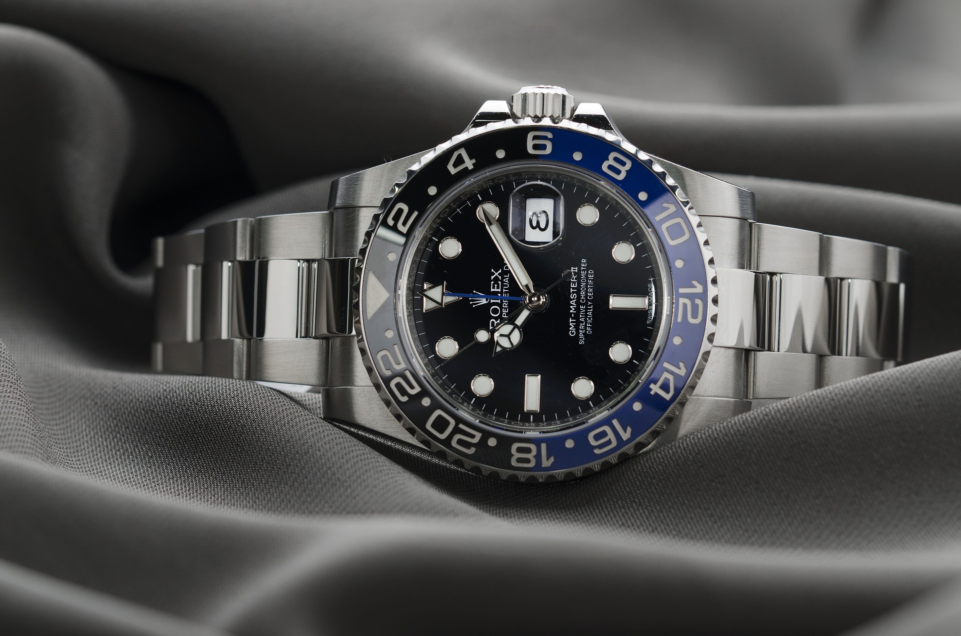 Sort Rolex Sky-dweller Watches By Material