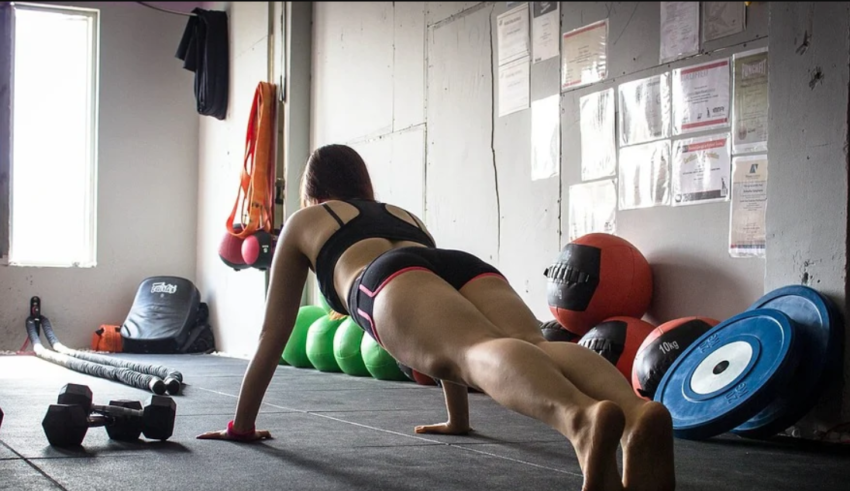 Subscribing to a Gym Membership vs Building a Home Gym