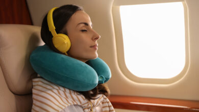 A Frequent Traveler's Guide To Choosing A Neck Pillow